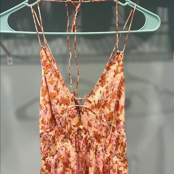 ASTR the label Backless Floral Dress in Orange and Cream - Picture 4 of 7